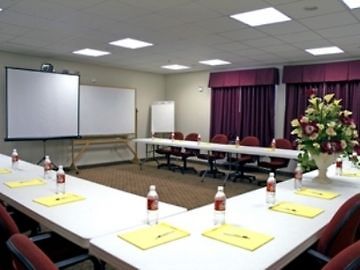 Best Western Clute Inn And Suites Εξωτερικό φωτογραφία